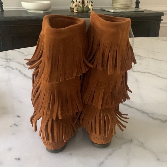 Minnetonka Leather Moccasin Boots 3 Layer Frayed  -Famous ! size 5 - Picture 4 of 8